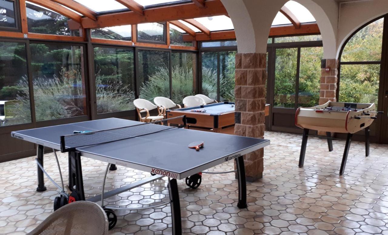 Hotel Logis La Rose Des Vents Volvic Esterno foto