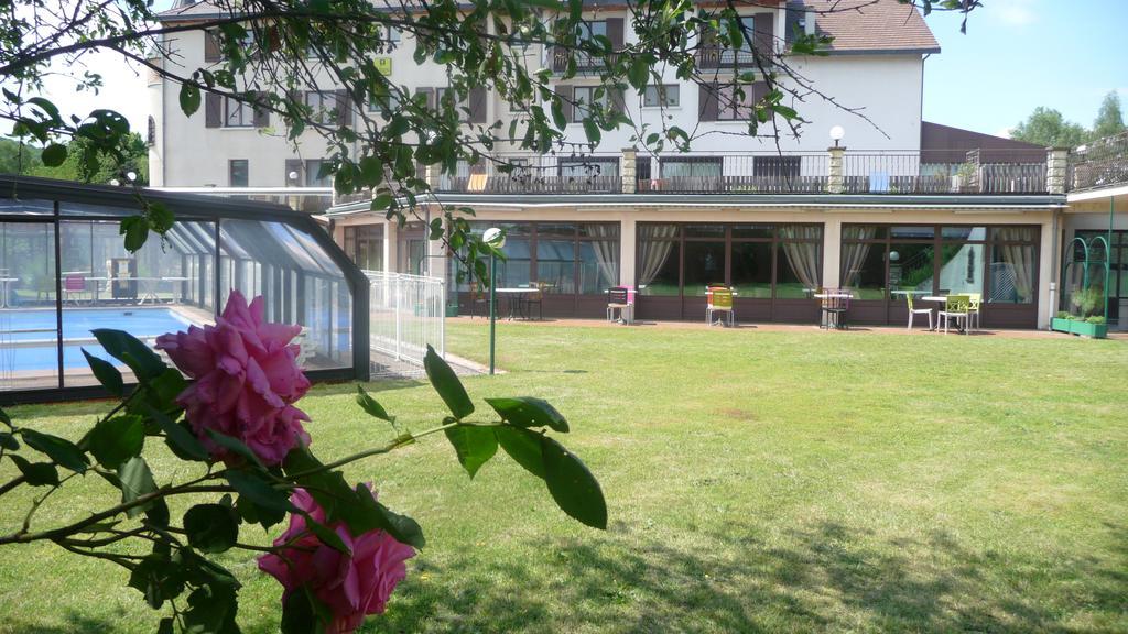 Hotel Logis La Rose Des Vents Volvic Esterno foto