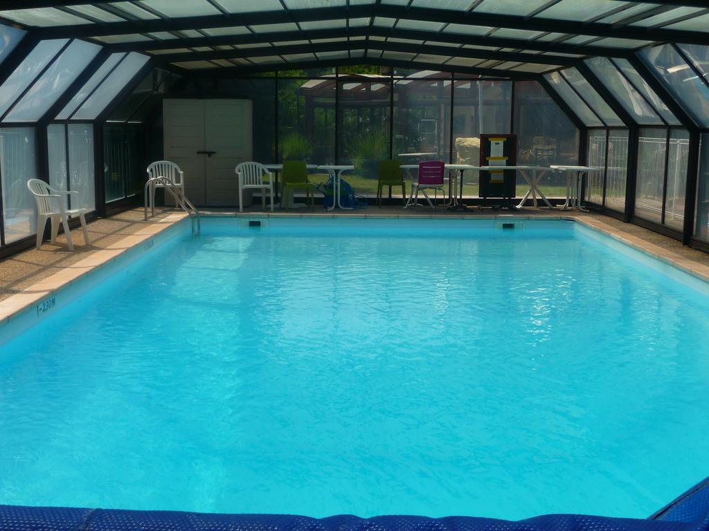 Hotel Logis La Rose Des Vents Volvic Esterno foto