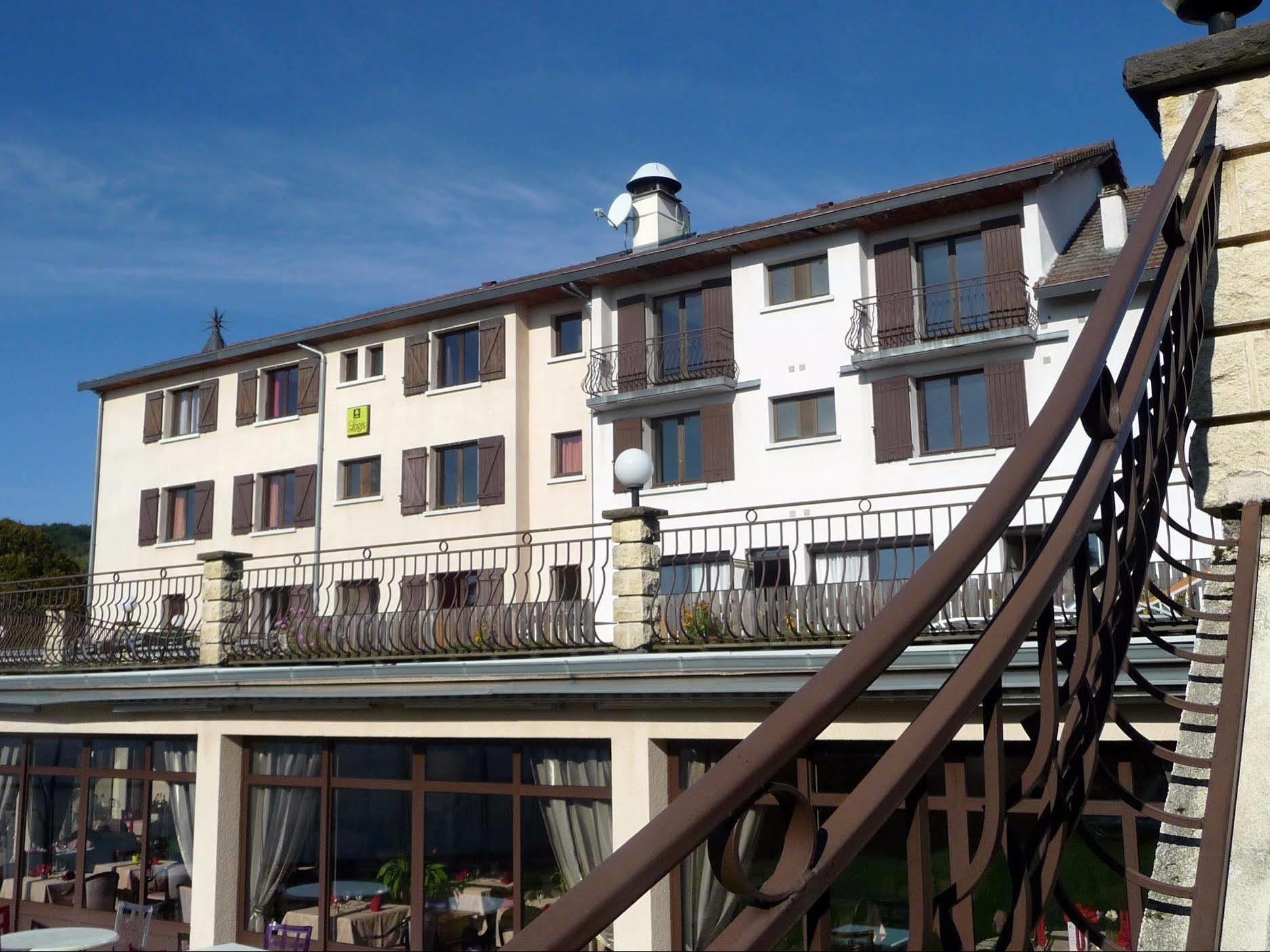 Hotel Logis La Rose Des Vents Volvic Esterno foto