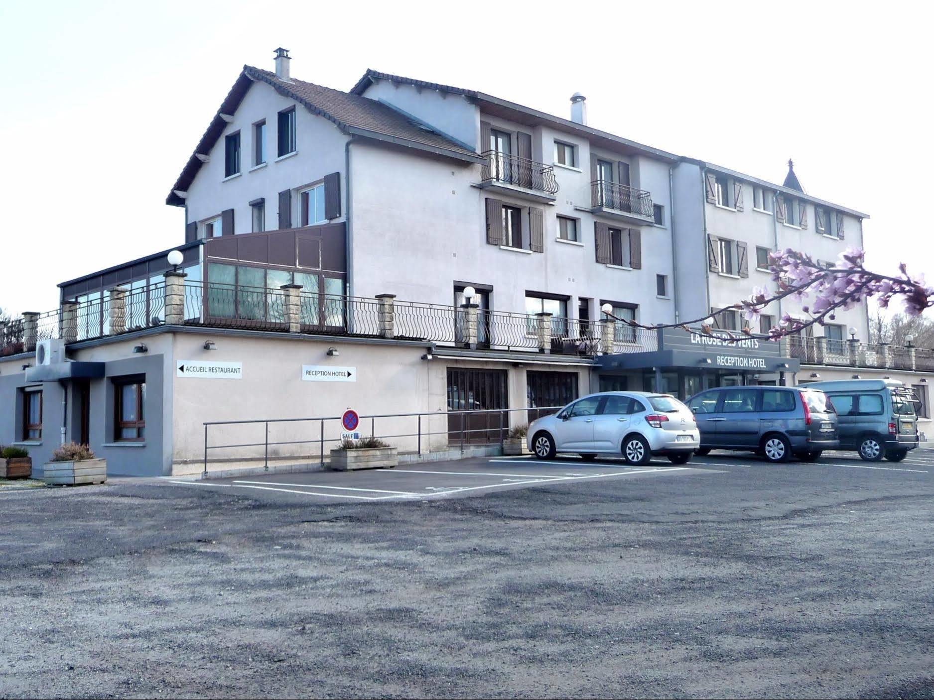 Hotel Logis La Rose Des Vents Volvic Esterno foto