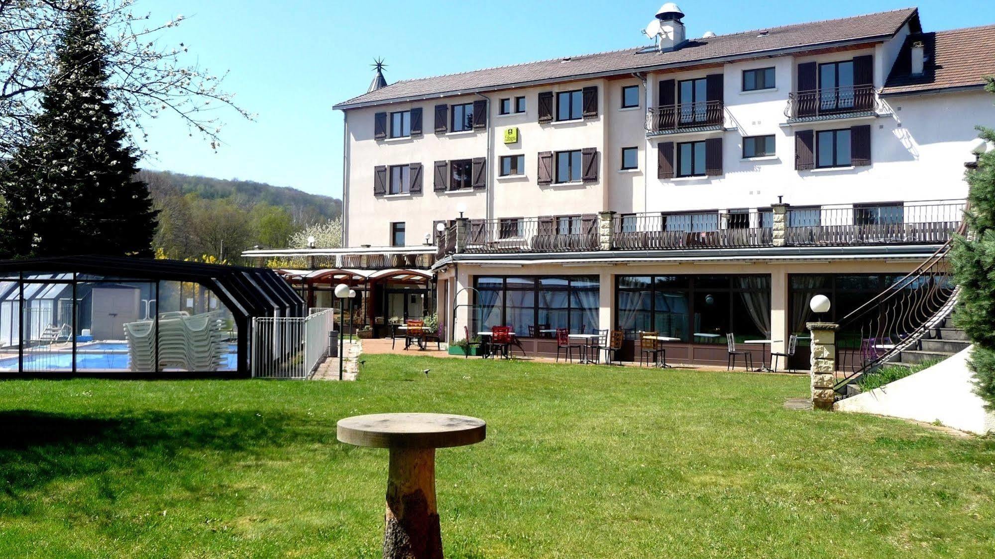 Hotel Logis La Rose Des Vents Volvic Esterno foto