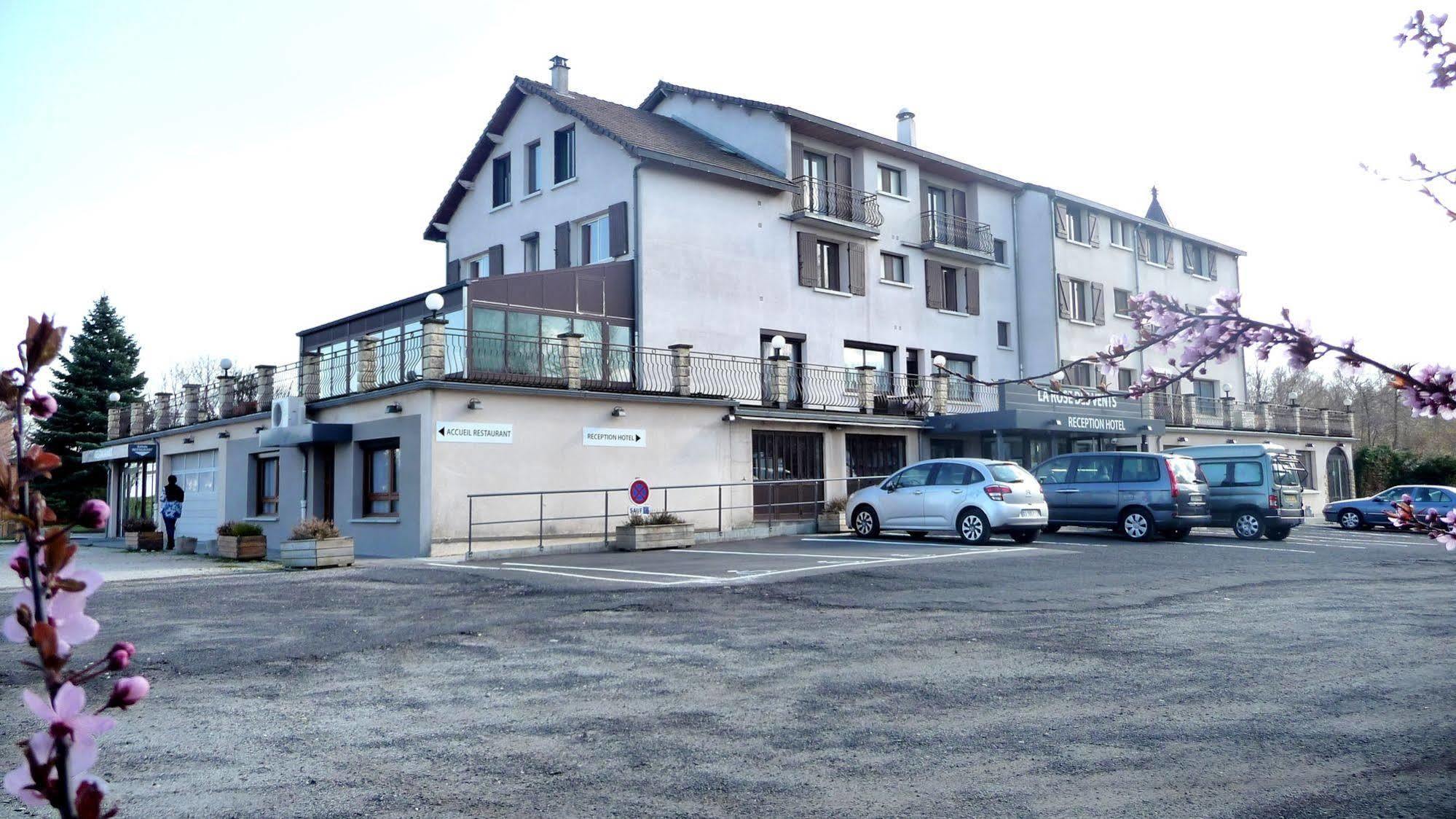 Hotel Logis La Rose Des Vents Volvic Esterno foto